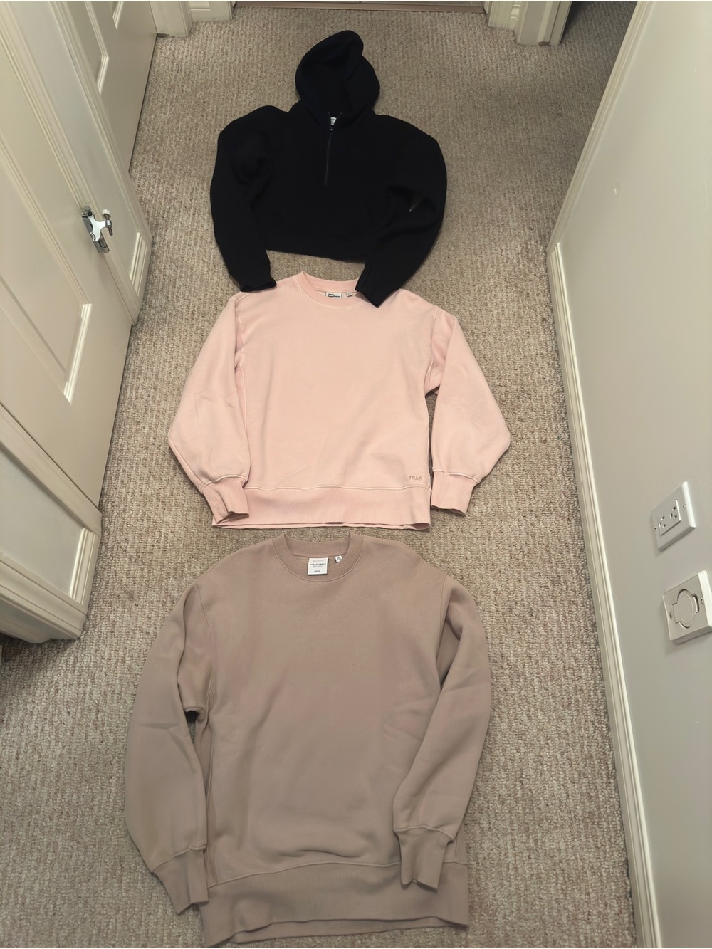 Aritzia TNA hoodie bundle